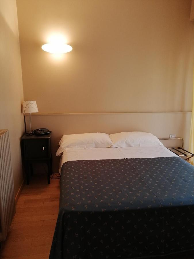 Hotel Corso Alaxi Hotels Alassio Kültér fotó