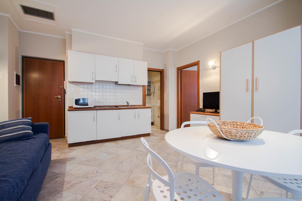 Hotel Corso Alaxi Hotels Alassio Szoba fotó